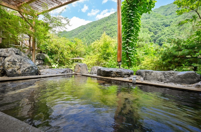 混浴露天風呂｜岩鏡